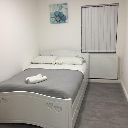Sama'S Stylish Room 3 แมนเชสเตอร์ ภายนอก รูปภาพ